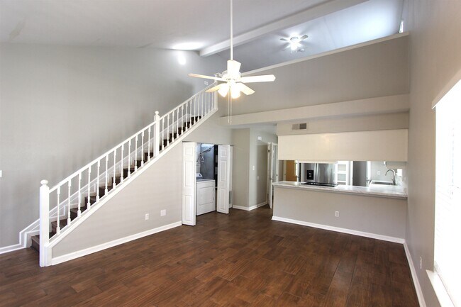 Photo - 2534 Golden Park Ln