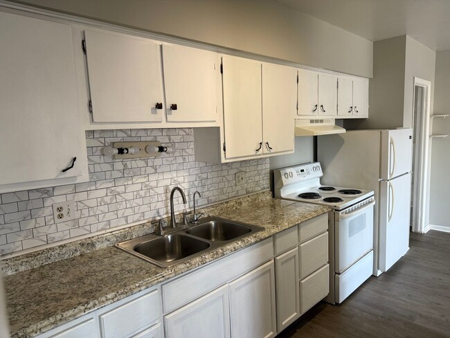 Photo - Spacious 1 Bed 1 Bath in the heart of Speedway! Unidad Apt. 03