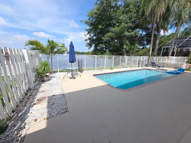Photo - 5220 NW 53rd Ave