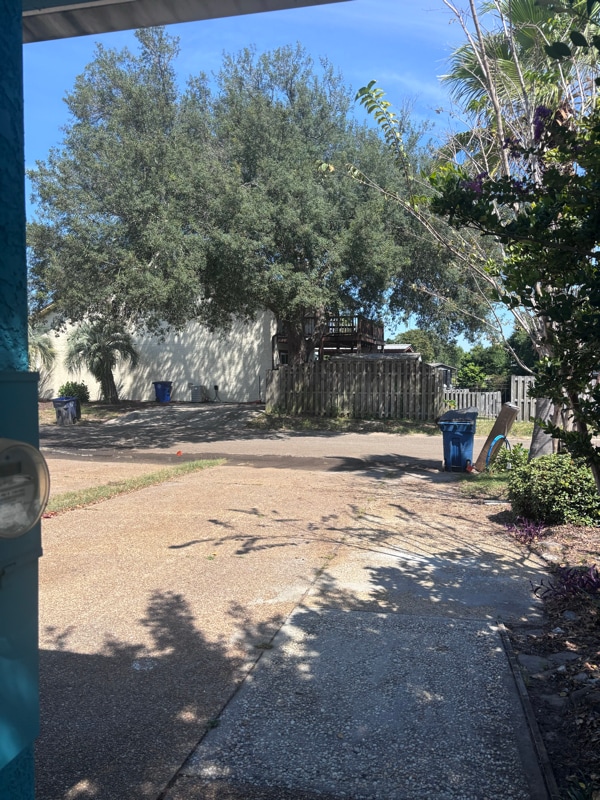 Building Photo - 1209 Capri Dr Rental