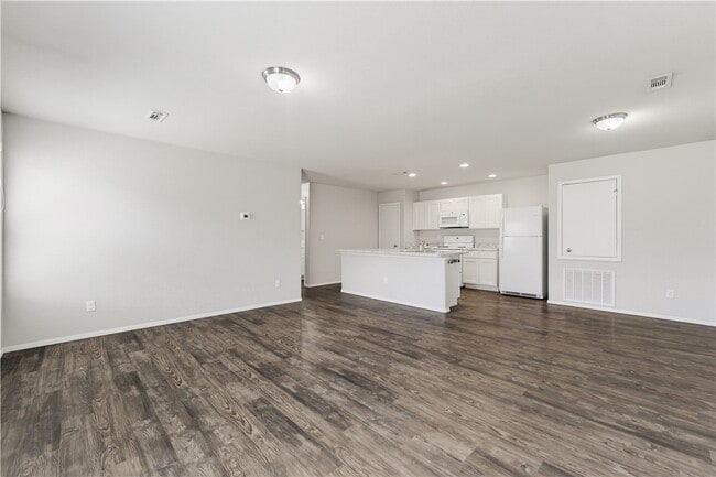 Photo - 225 W Marietta Way