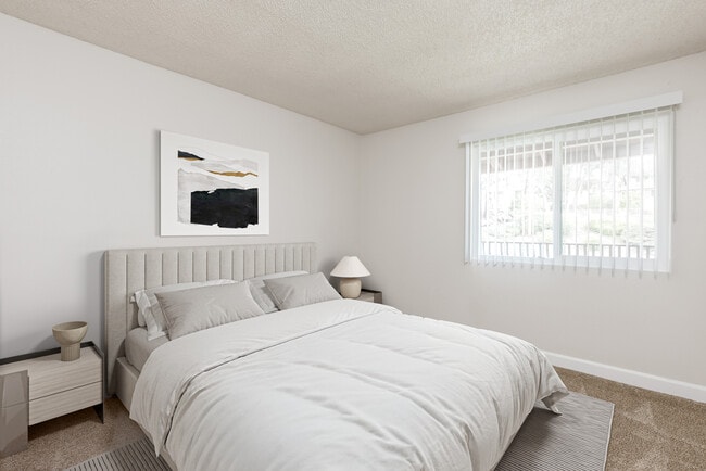 Creekside Village Apartments
