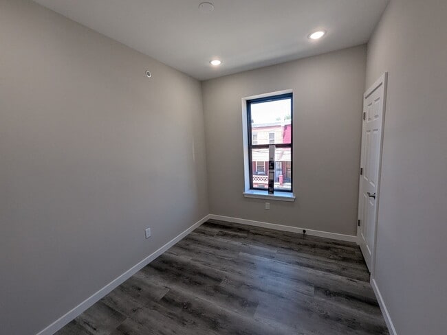 Photo - 4995 W Thompson St Unidad 2R
