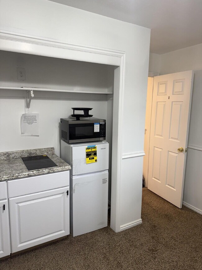 Photo - 521 Hoyt St Unidad 8