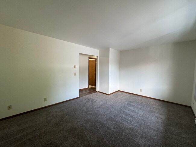 Unit 8 Livingroom 2