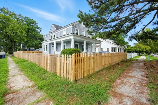 Photo - 656 Florida Ave