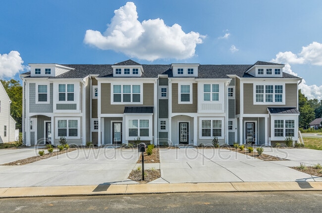 Building Photo - 362 Halton Crossing Dr SW