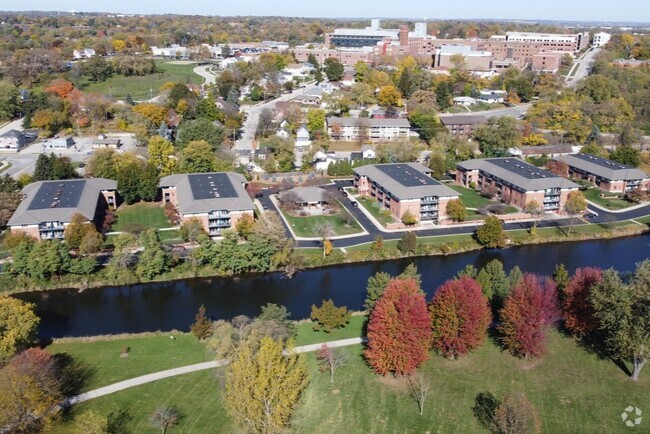 Building Photo - Riverwalk Apartments