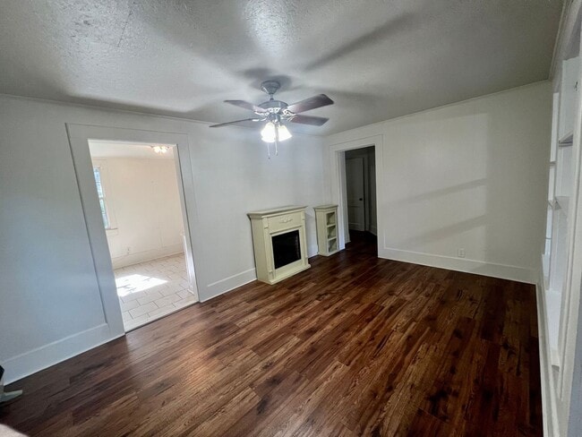 Photo - 503 Southdown Pl Unidad A