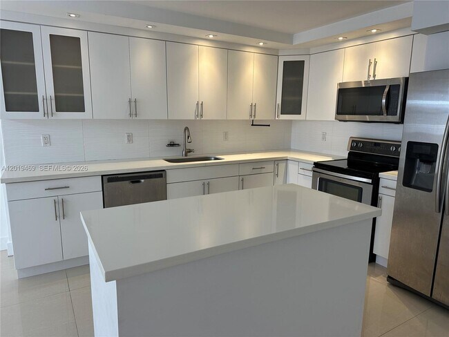 Photo - 6039 Collins Ave Unit 1221