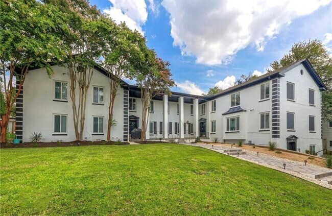 Building Photo - 1507 Pease Rd Unit 7