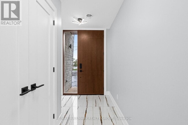 Photo - 886 Byron Ave Unité A