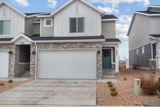 Photo - 988 W Broadleaf Dr