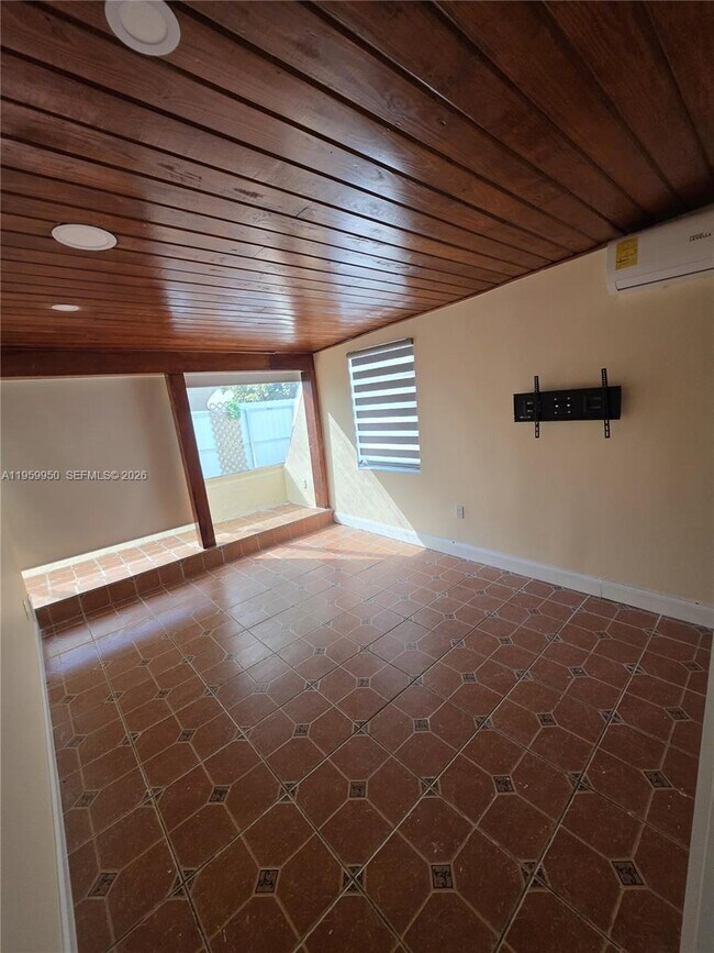 Photo - 13200 SW 43rd St