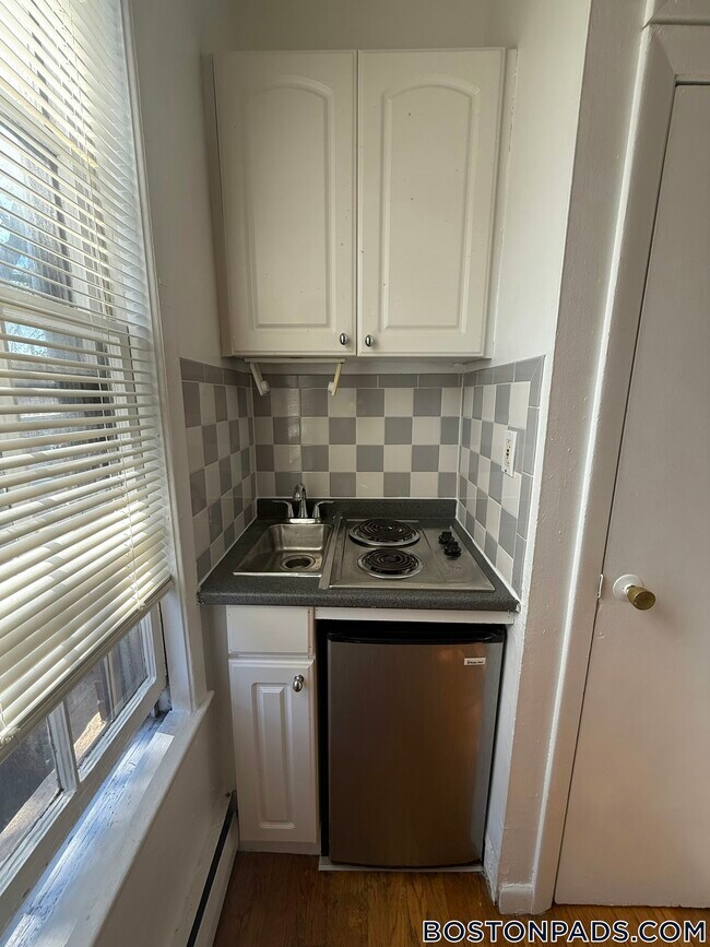 Photo - 28 S Huntington Ave Unidad 200