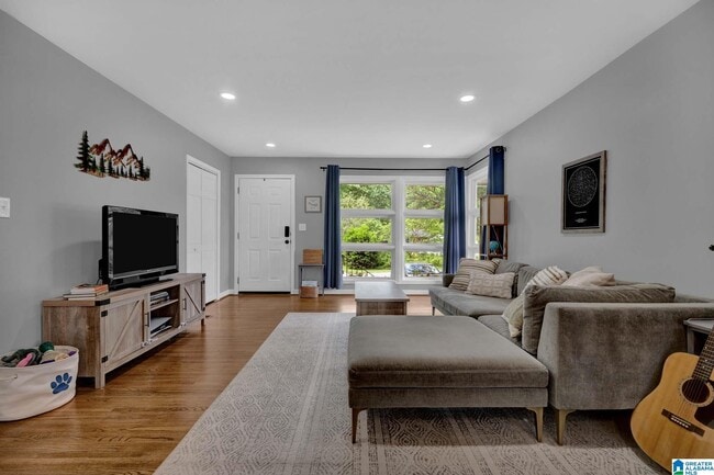Photo - 101 Elder St