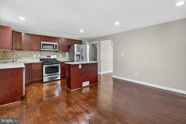 Photo - 3814 Erdman Ave