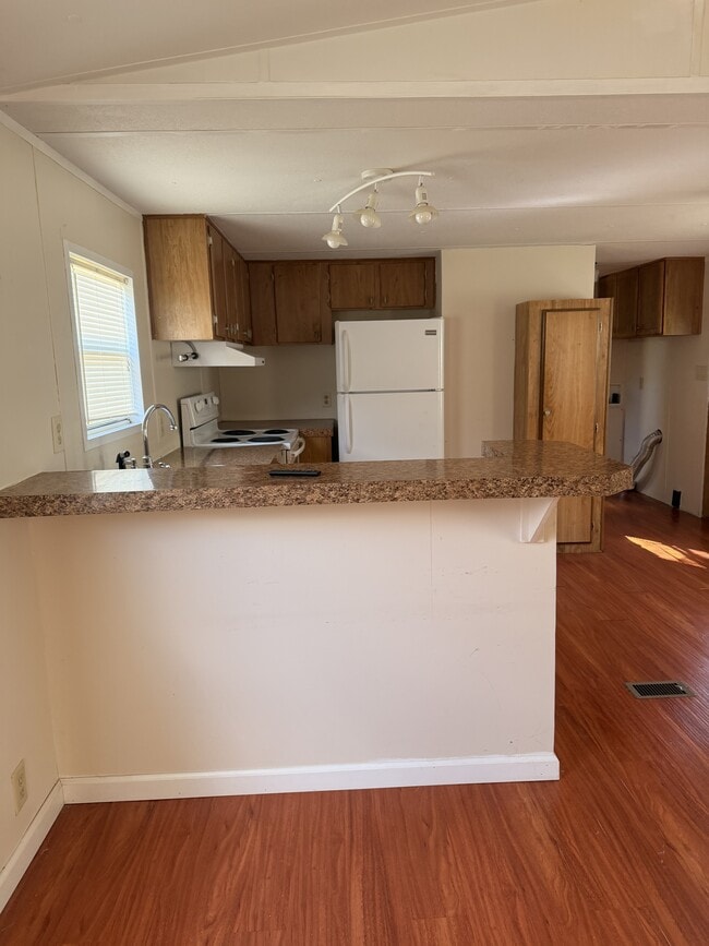 Photo - 67 Walnut Dr