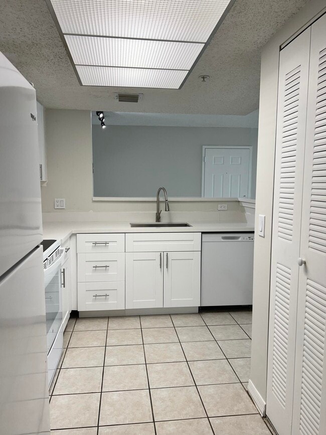 Photo - 5001 Wiles Rd Unit 205