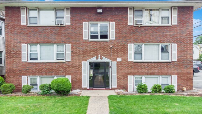 Photo - 437 Elmora Avenue