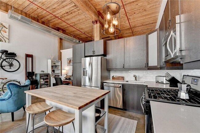 Photo - 170 Boulevard SE Unidad H316