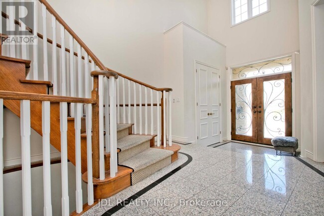 Photo - 53 Aldershot Crescent
