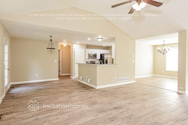 Photo - 186 Sandstone Pl