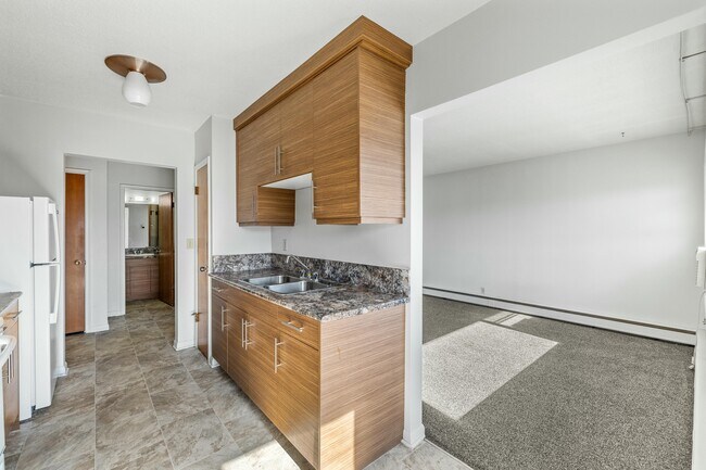 Photo - 173 Procter Pl Unit 1
