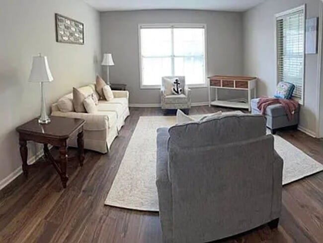 Photo - Fully Furnished 1 bed/ 1 bath Island Square Condo