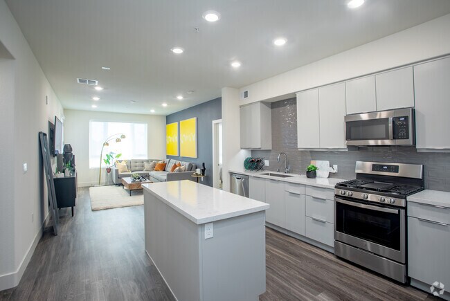 2BR, 2BA - 1171SF