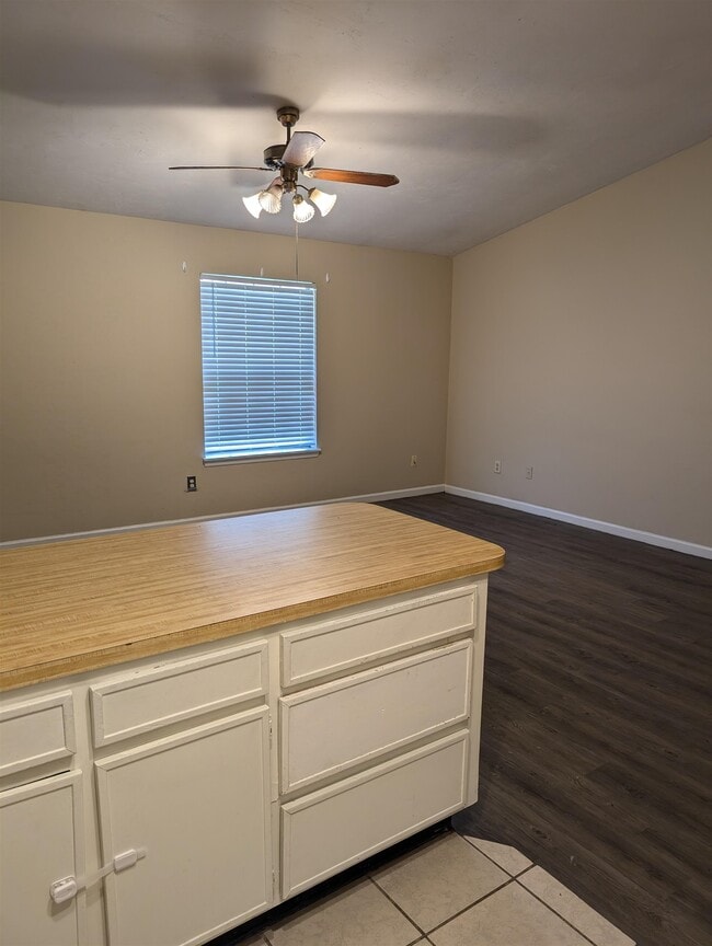 Photo - 2035 Continental Ave