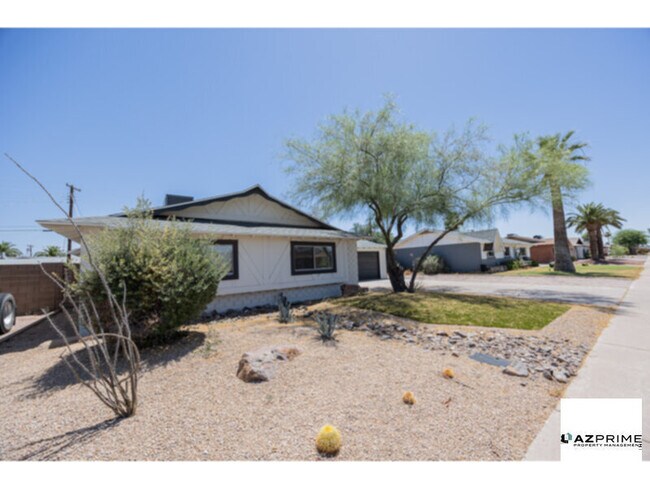 Photo - Stunning 3/2 Scottsdale House with Pool, Den, and Bonus Studio!
