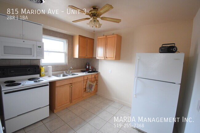 Photo - SPACIOUS 2BED/1BATH UPPER UNIT! + HYDRO & GAS! Unit 3