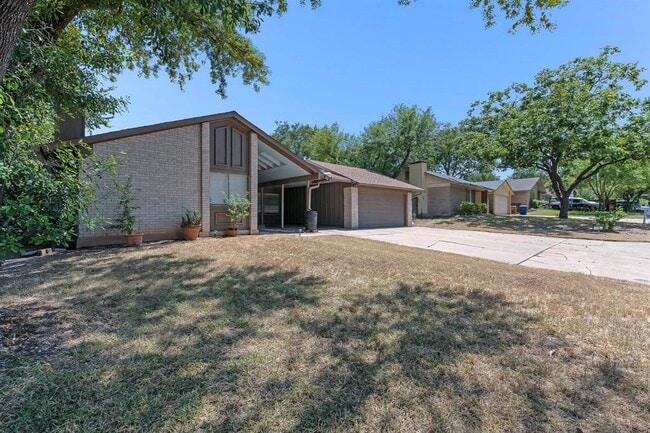 Photo - 9011 Quail Valley Dr