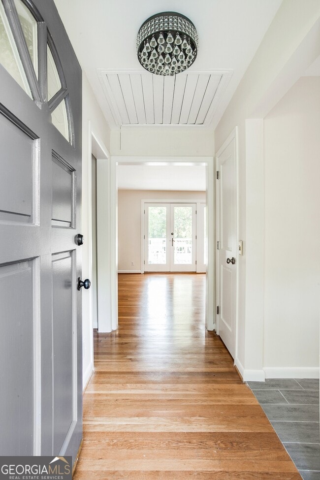 Photo - 1655 Ridgewood Dr NE