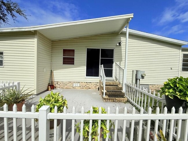 Photo - 220 Ellsworth Dr