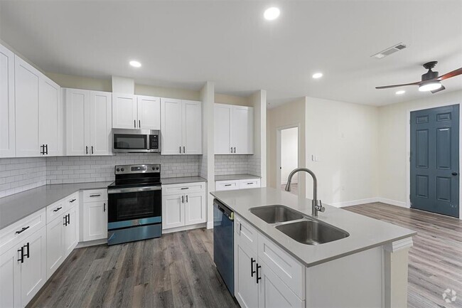 Building Photo - 2130 Aldine Mail Rte Rd Unit B103 Rental