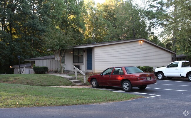 Photo - Garden Gate Apartments