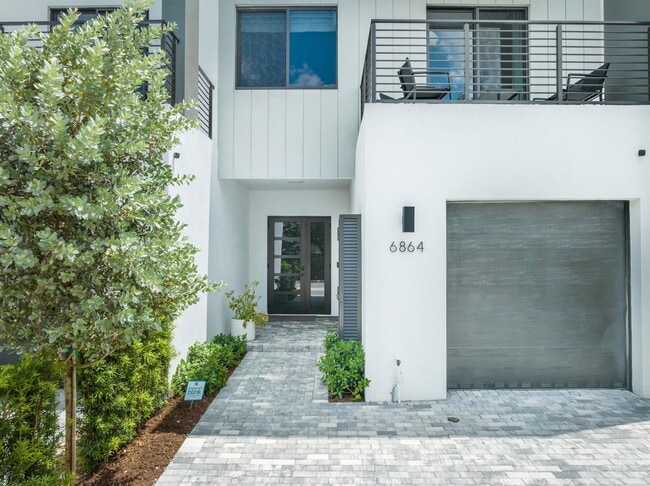 Photo - 6864 SW 80th St