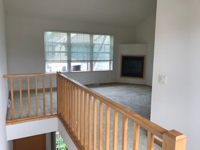 Loft Master Bedroom - 18 N Baldwin St Unit B