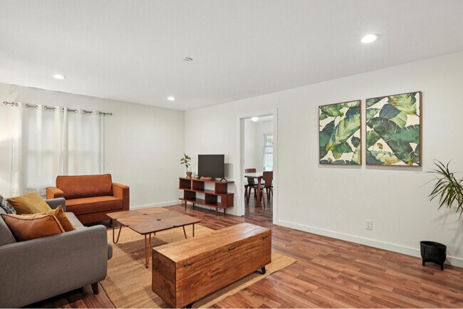 Photo - 2656 Kevin Rd House