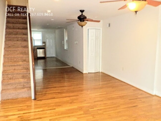 Building Photo - 2312 Moore St Unit 1