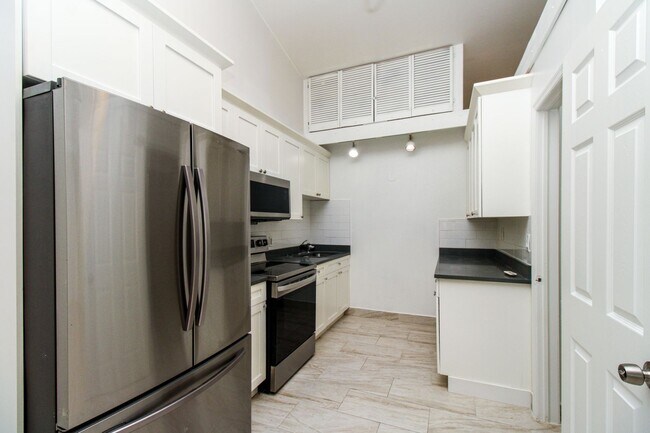 Photo - ANNUAL UNFURNISHED ** Wiggins Pass West **... Unit 301