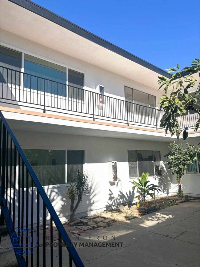 1032 Bonita St.