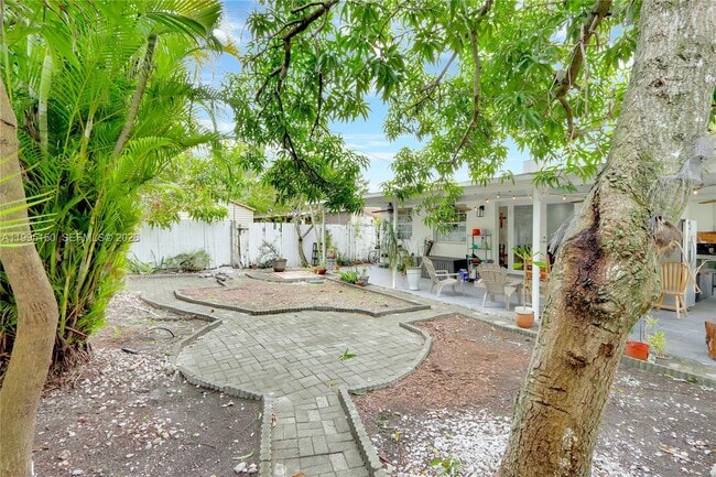 Photo - 5509 SW 6th St