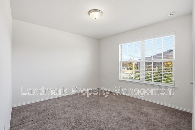 Photo - 1701 E Lamar Blvd