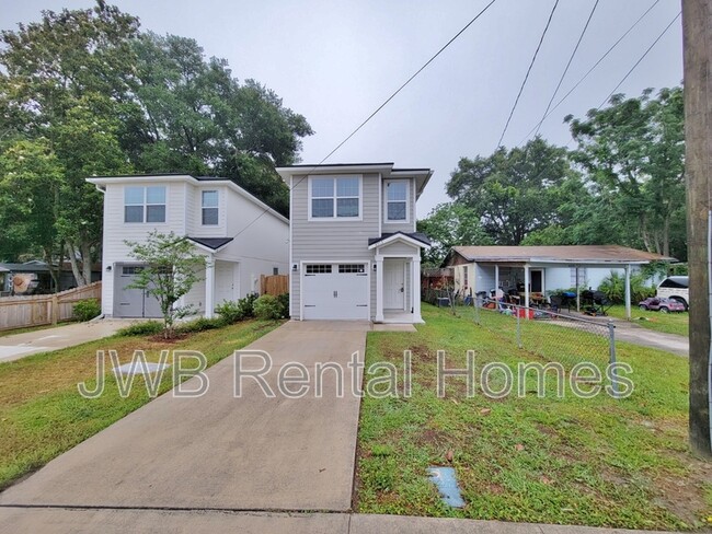 Photo - 8513 Berry Ave House