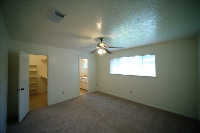 12403 Bexley Dr