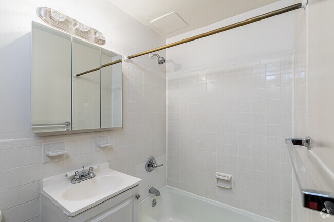 Studio - Bathroom - 610 Farmington Ave