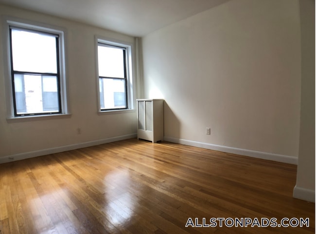 Photo - 1135 Commonwealth Ave Unidad 7